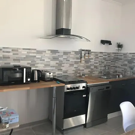 Maison 21, Agreable Maison De Avec Piscine Holiday home Sommieres