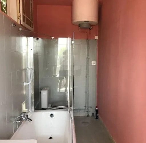 Σπίτι διακοπών Maison 21, Agreable Maison De Avec Piscine *