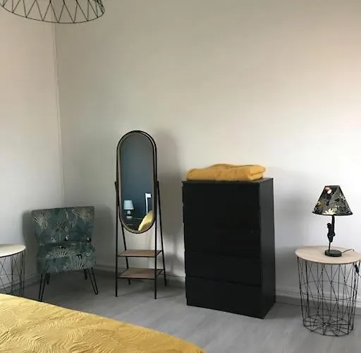 Σπίτι διακοπών Maison 21, Agreable Maison De Avec Piscine *